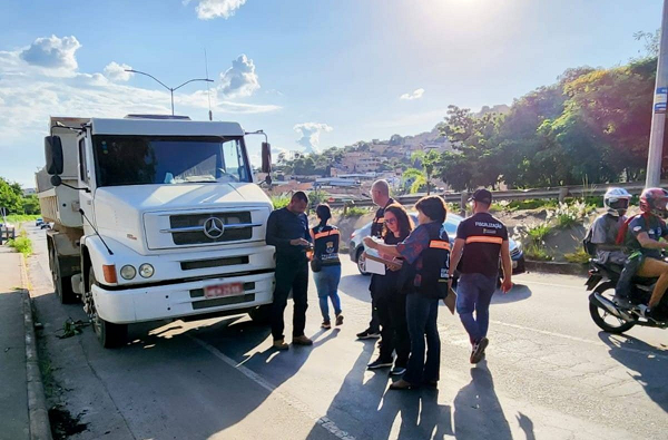 PBH fez 1,5 mil vistorias em veículos para medir poluentes