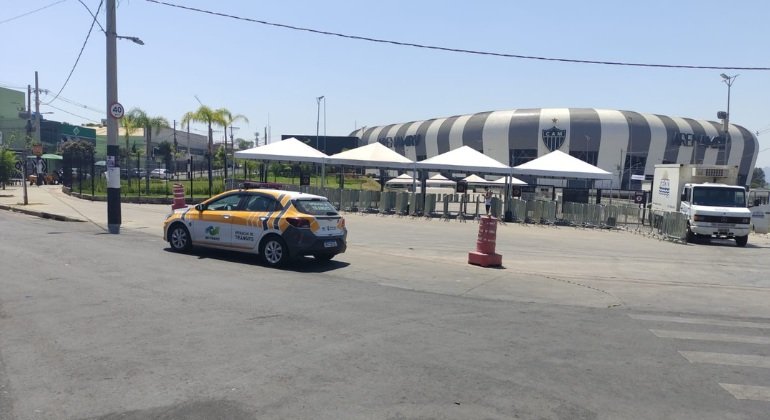 Operação de trânsito para Atlético x Maringá, na Arena MRV, nesta quarta-feira (21)