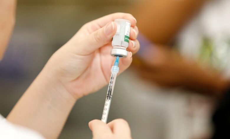 Mais de 1,1 milhão de doses da vacina contra a gripe já foram aplicadas em BH