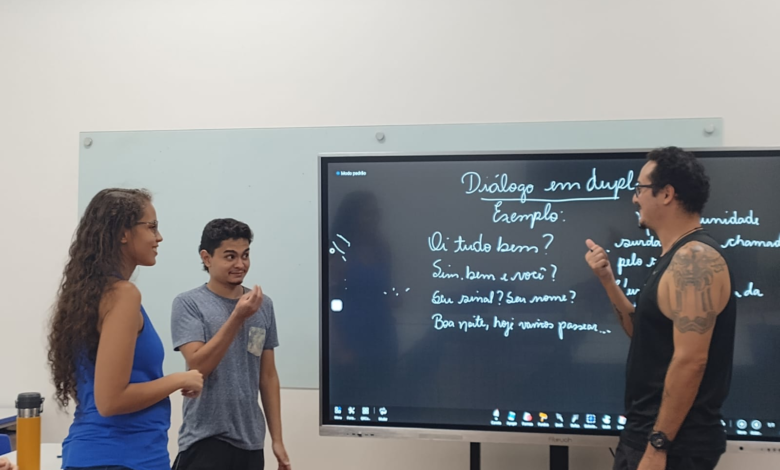 Prefeitura de BH promove curso gratuito de Libras para servidores municipais