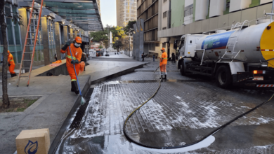 Prefeitura promove mutirão para reforçar a limpeza diária da Praça Sete
