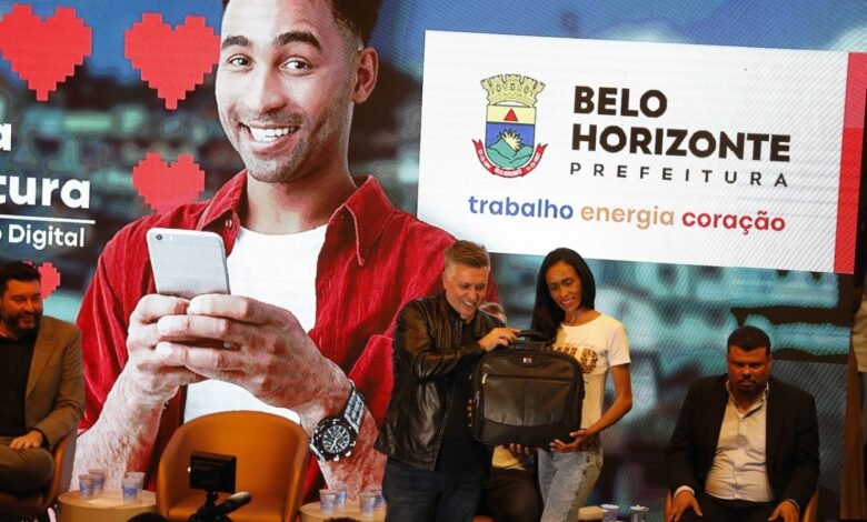 Programa de Inclusão Digital celebra a formatura de mais 617 alunos
