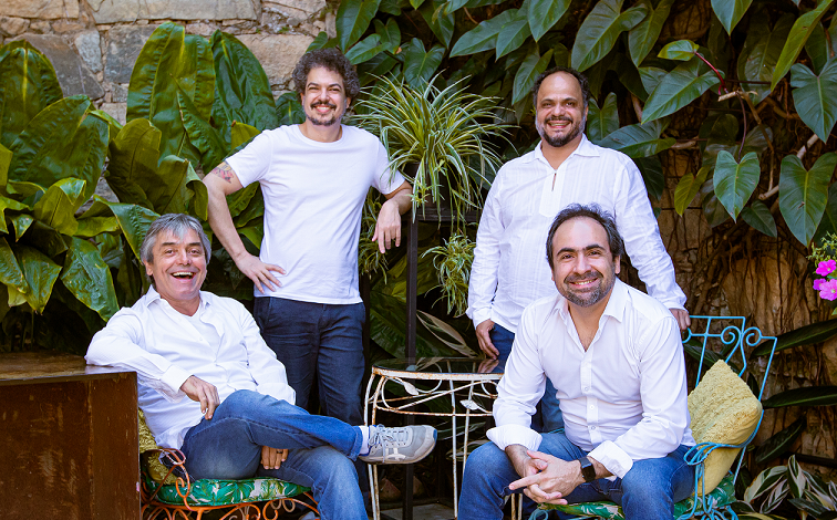 Teatro Francisco Nunes é palco para lançamento de novo trabalho de Thiago Delegado