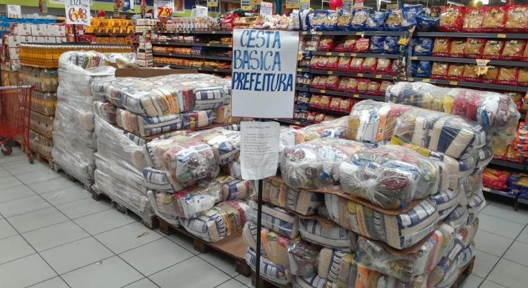 Termina neste domingo (20) prazo para retirada de alimentos do programa Cesta nas Férias