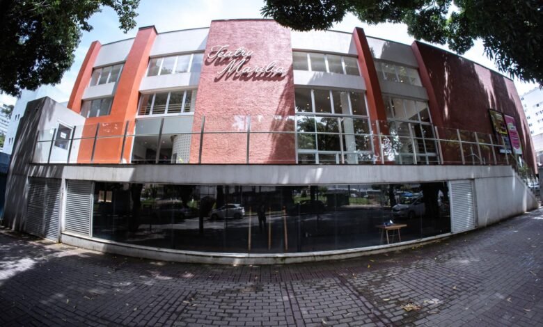 Espetáculo no Teatro Marília questiona memórias e afetos de ex-casal