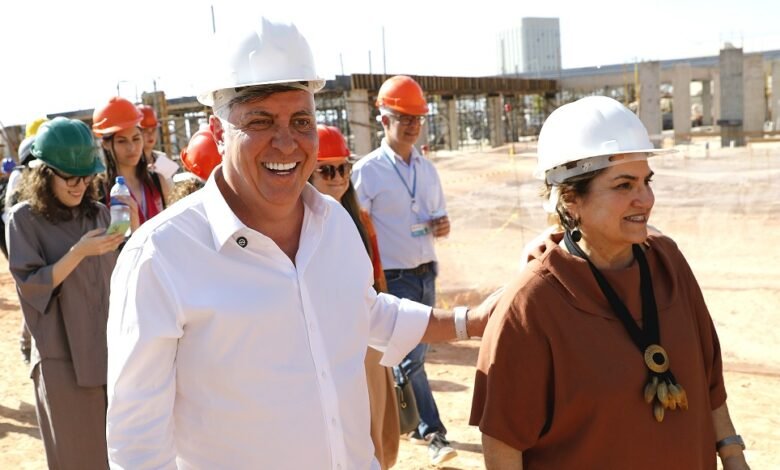 Prefeito Álvaro Damião e ministra Márcia Lopes visitam obras da Casa da Mulher Brasileira