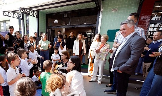 Prefeito Álvaro Damião visita nova Emei Havaí e anuncia ampliação de vagas com reforma de prédio