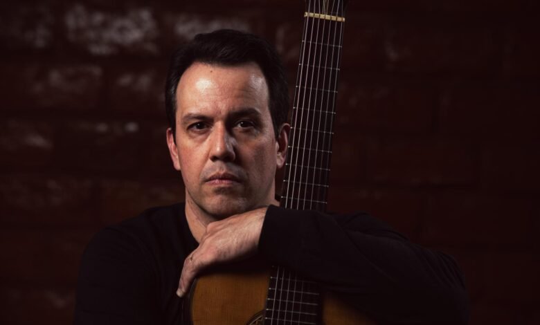 Show inédito celebra 20 anos de carreira de Gustavo Monteiro no Teatro Marília