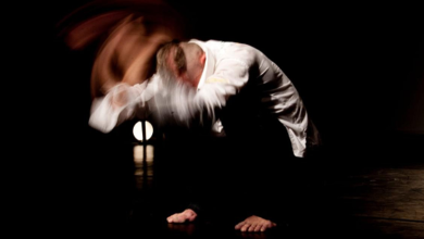 Teatro Marília recebe espetáculo de dança e exibição de documentário