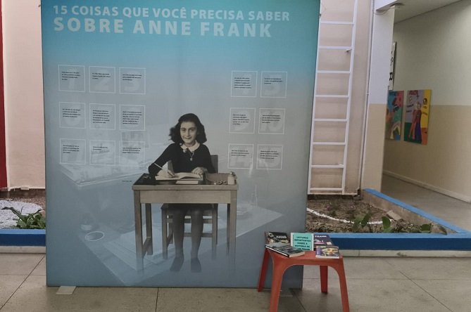 Cras Confisco recebe 500ª edição da Exposição Anne Frank no Brasil
