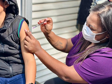 PBH intensifica vacinação contra HPV de pessoas com 15 a 19 anos