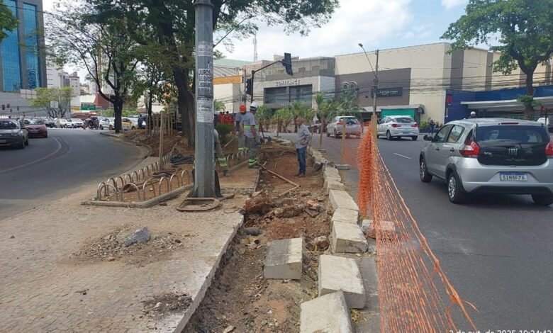 PBH inicia mais uma etapa das obras na Savassi para implantação de faixa exclusiva de ônibus
