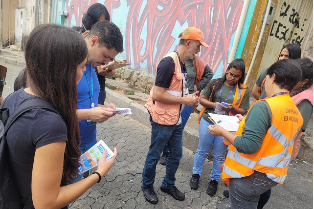 PBH realiza mutirão de limpeza no entorno do Córrego Acaba Mundo nesta segunda (13)