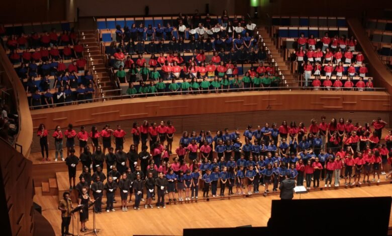 Estudantes da rede municipal emocionam o público na 13ª Cantata de Primavera