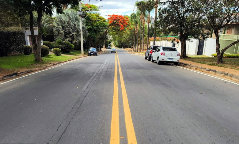 Prefeitura de Belo Horizonte conclui obras de pavimentação na Avenida Novara