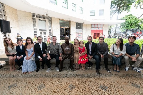 Prefeitura de Belo Horizonte inaugura estátua em homenagem ao ex-prefeito Fuad Noman