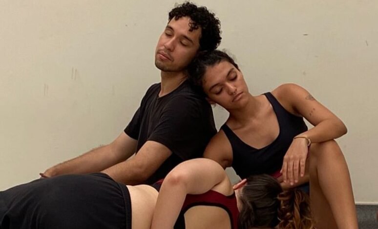 Teatro Marília recebe espetáculo com retrospectiva da música brasileira