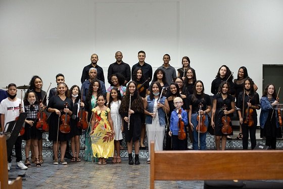 Teatro Raul Belém Machado recebe concerto que celebra o espírito natalino