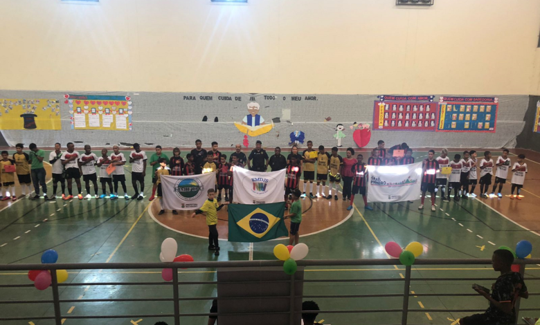 Torneio de futsal reúne alunos da rede municipal em projeto de prevenção à violência