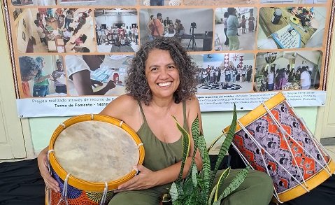 Tradição e memória afetiva se unem em espetáculo no Teatro Raul Belém Machado
